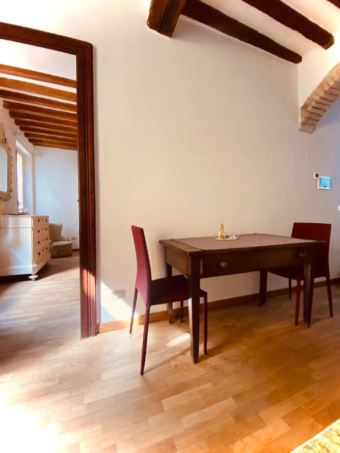 Del Posto Lägenhet Parma Exteriör bild