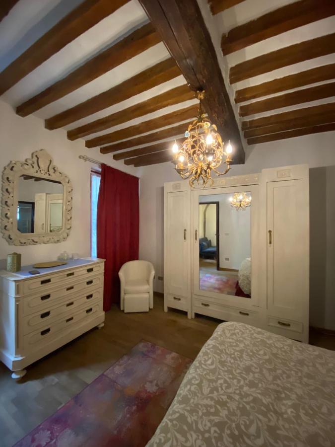 Del Posto Lägenhet Parma Exteriör bild